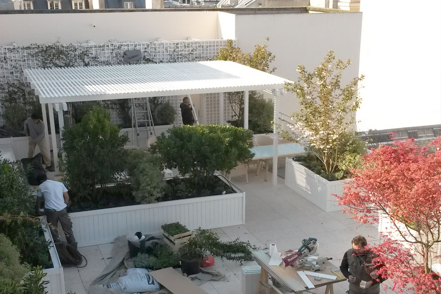 Aménagement de la terrasse d’une suite à Paris