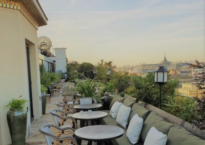 Aménagement d’une terrasse Rooftop sur l’avenue des Champs Elysées