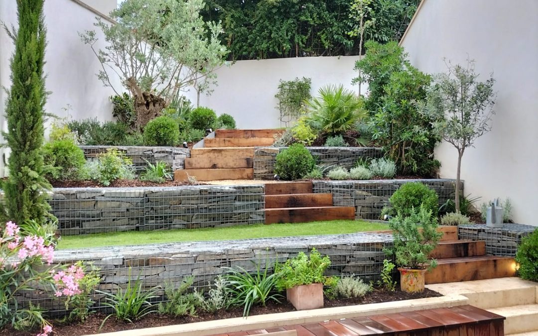 Aménagement d’un jardin avec terrain en pente à Paris