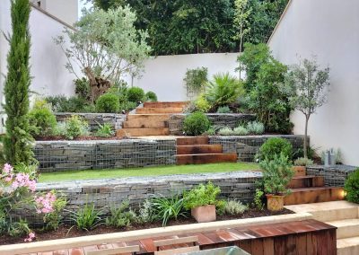 Aménagement d’un jardin avec terrain en pente à Paris